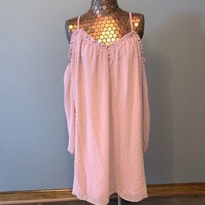 Dusty pink textured shoulder dress NWT, Size L